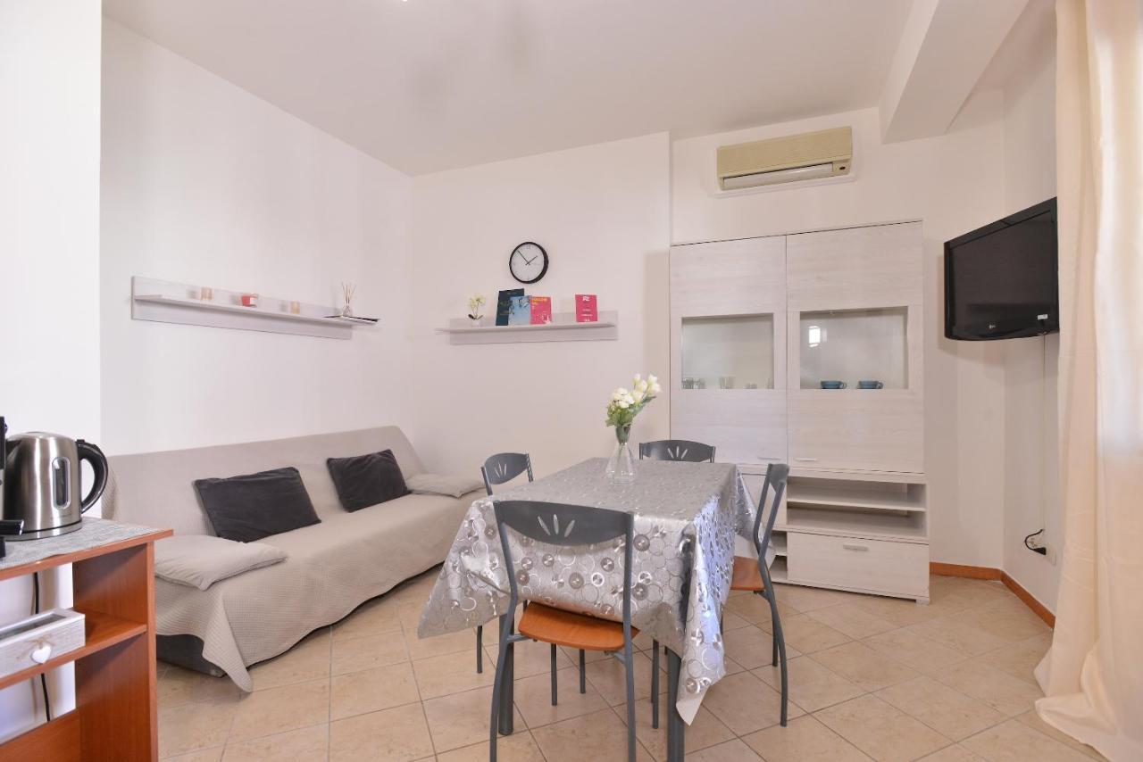 Izzhome Blue Sea Pula Εξωτερικό φωτογραφία